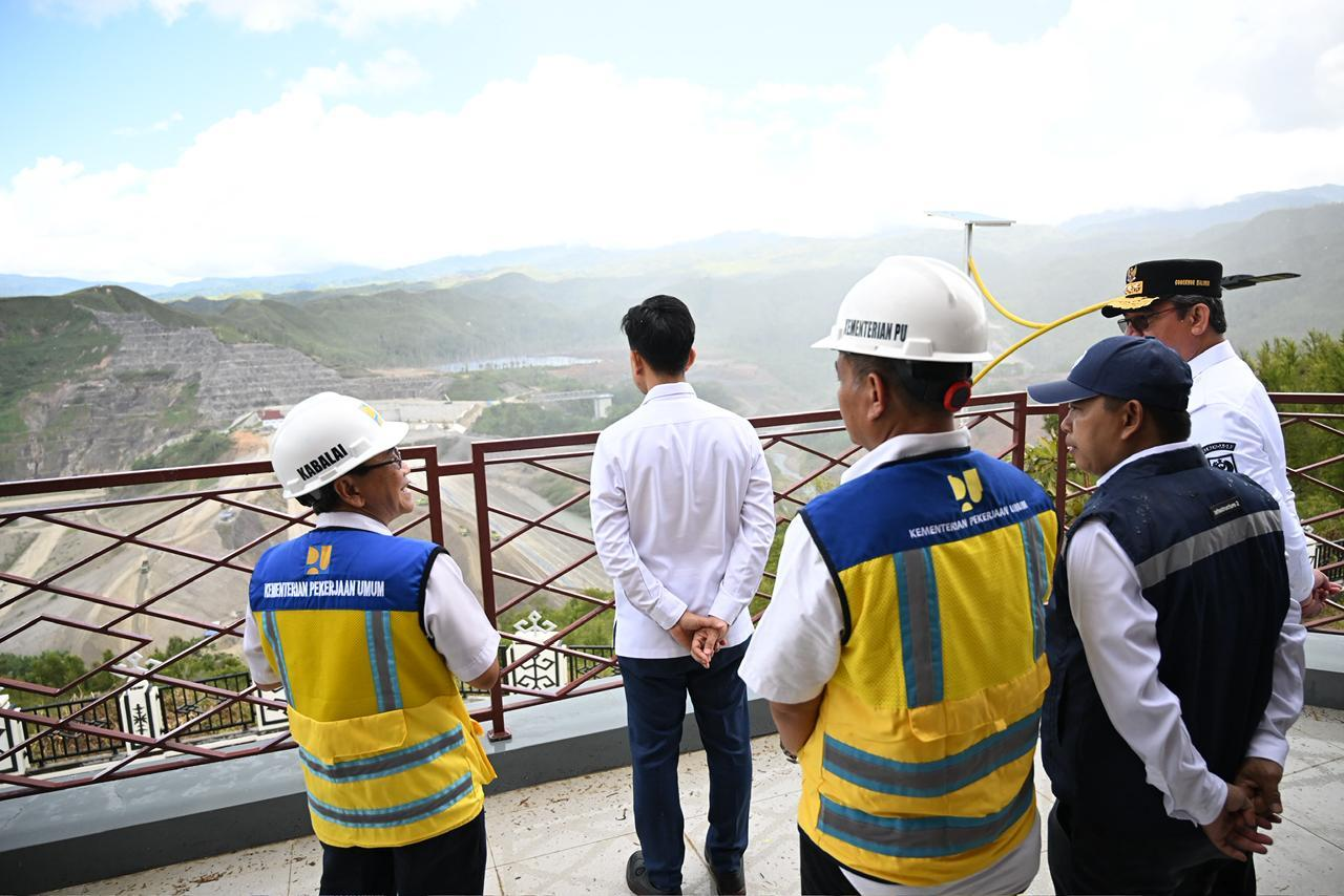 Wapres Gibran Tinjau Proyek Strategis Nasional, Dorong Pemerataan Infrastruktur dan Energi di Wilayah Timur