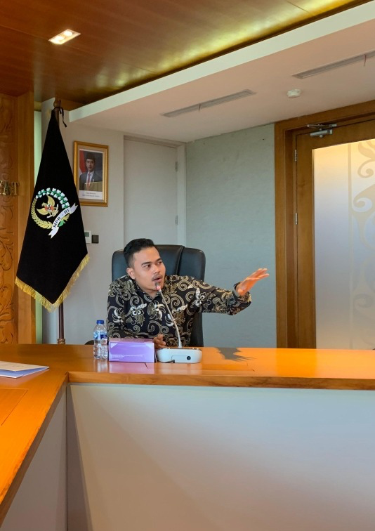 “Dana Otsus Masih ‘Menumpuk di Atas’, Rakyat di Bawah Belum Merasakan!” — Fariski Adwari Desak Transparansi JKA Jelang 1 Mei